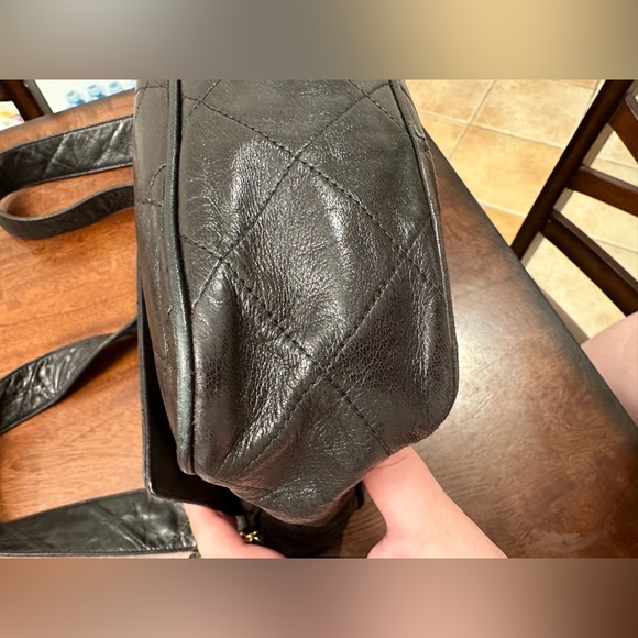 Black Chanel Vintage Crossbody - Picture 5 of 11